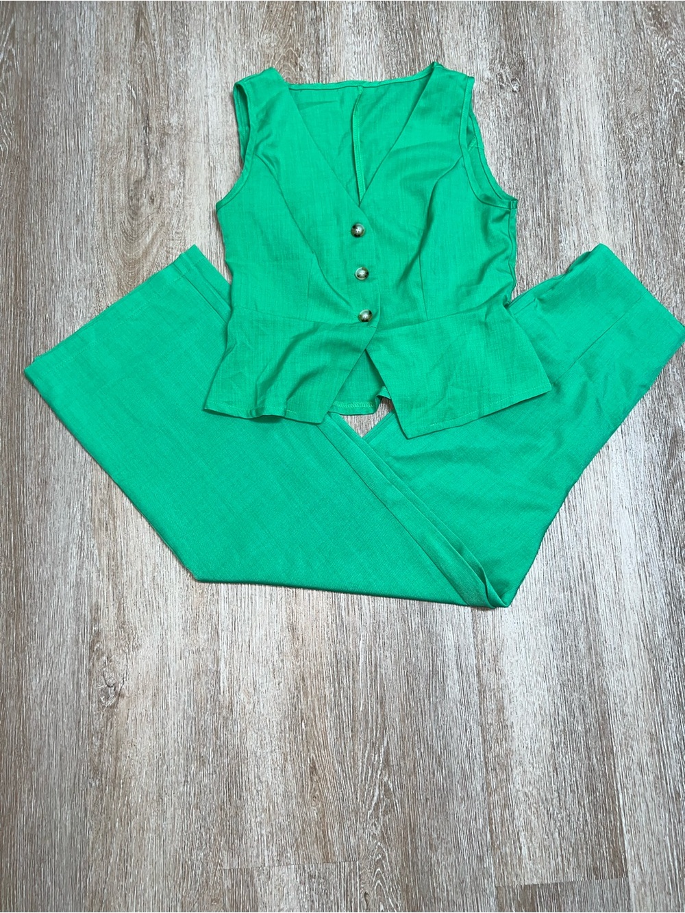 SHEIN Green Sleeveless Vest & Straight Leg Pants Set